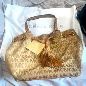 Michael Kors bag (storage bag included)